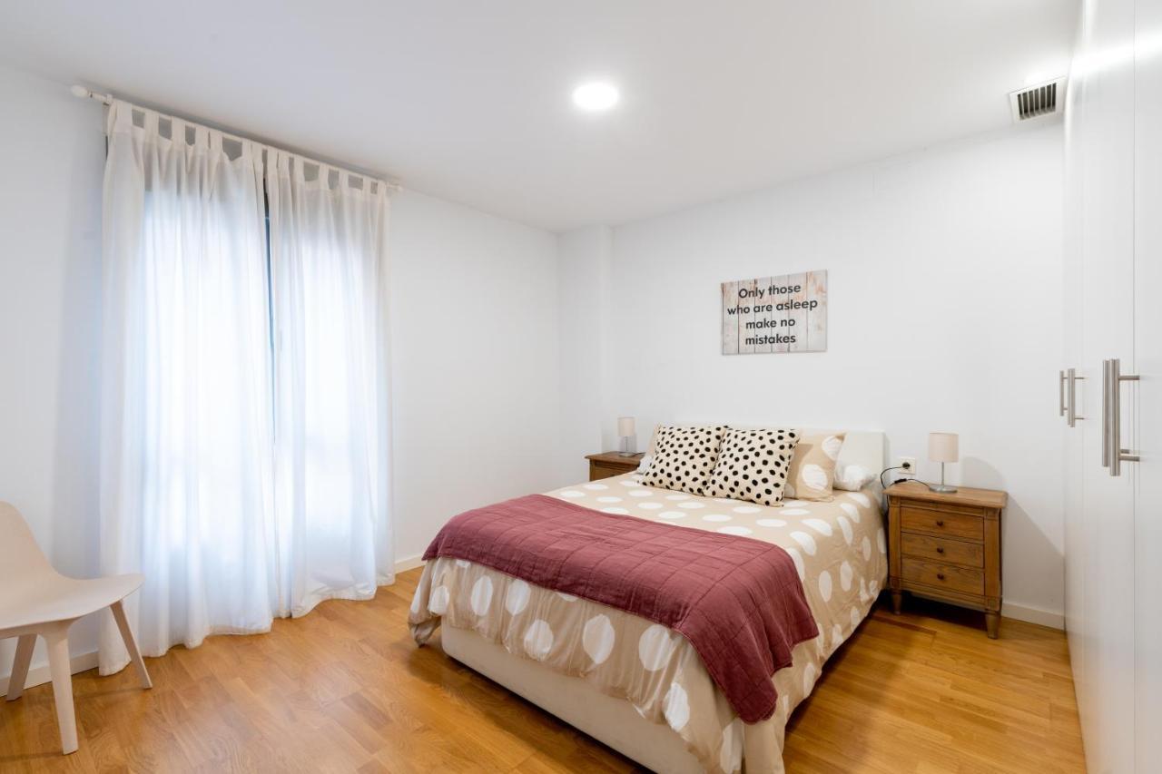 Piso Nuevo En Triana Apartman Sevilla Kültér fotó